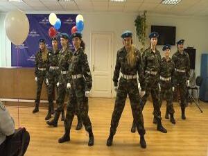 Кто такой паповоз, как поздравить ГИБДД и что объединяет…