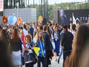 Начало взрослой и самостоятельной жизни губернатор…