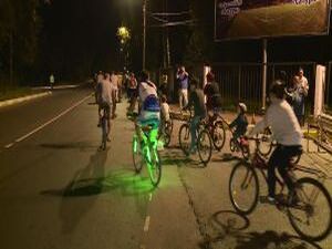 300 велосипедистов или первый массовый вечерний…