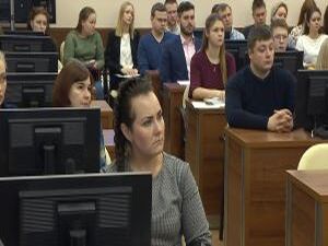 Молодые, активные и целеустремленные…молодежный…