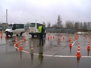 10 водителей автобусов малого класса поборолись за…