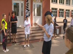 Расчитайся по порядку,  снова солнцу улыбнись…