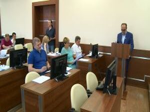 Повышение тарифов, предоставление муниципального жилья…