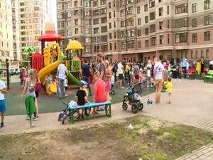 С размахом! Открытие новой детской площадки прошло в…