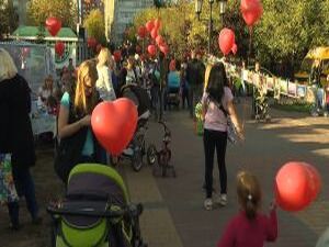 Ежегодно, в сентябре на Школьном бульваре собираются…