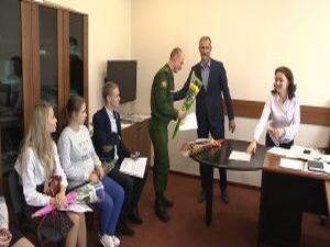 Пятеро молодых людей, которые остались без попечения…