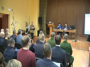 Глава сельского поселения Вялковское Андрей Стародонов…