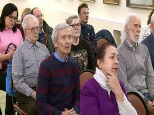 От вышитой иконы до скульптуры. В КДЦ «Сатурн» открылась…