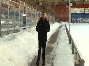 Главная футбольная арена нашего города уже давно не…