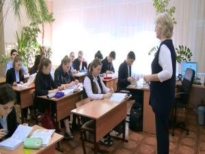 Подмосковные выпускники, набравшие в прошлом году 100…