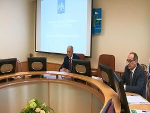 Согласно существующего законодательства в здании…