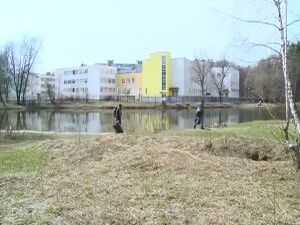 Субботник на озере «Стрелка» проводится в 14-й раз.