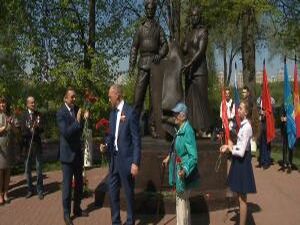 В далекие сороковые прошлого столетия  они стояли  за…