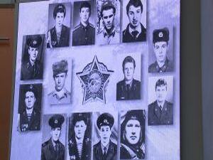 Тридцать молодых, красивых, умных, которые в разные годы…