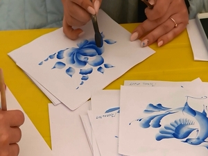 Мастер-классы и парад зонтиков. Автограф-сессия Виктории…