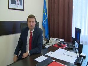 Все мы помним того, кто учил нас читать и писать, того…