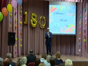 На днях одной из самых старейших школ в Подмосковье…