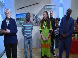 Расписные Калебасы, шахматы из слоновой кости…