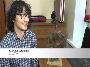 Скульптура, посвященная студентам и преподавателям…