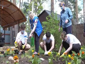 К 9 Мая волонтеры Победы привели в порядок дворовые…