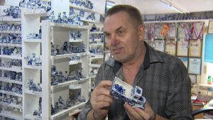 Почти 4 тысячи гжельских фарфоровых статуэток насчитывает коллекция Сергея Малкина