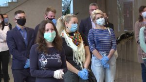 Сегодня волонтеров приветствовал глава округа Виктор Неволин.