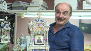 Виктор Голунов — руководитель предприятия по производству керамических изделий.