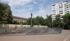 На Площади Молодежи в г.Раменское ремонтируют фонтан