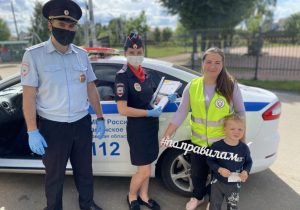 Раменские госавтоинспекторы проводят профилактическую работу с несовершеннолетними водителями вело и мототранспорта