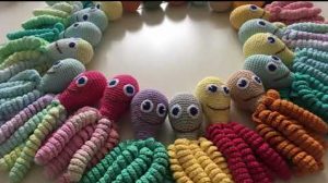 Юлия Ильясова вязанием занимается со школьной скамьи. А три года назад стала участницей клуба «28 петель».