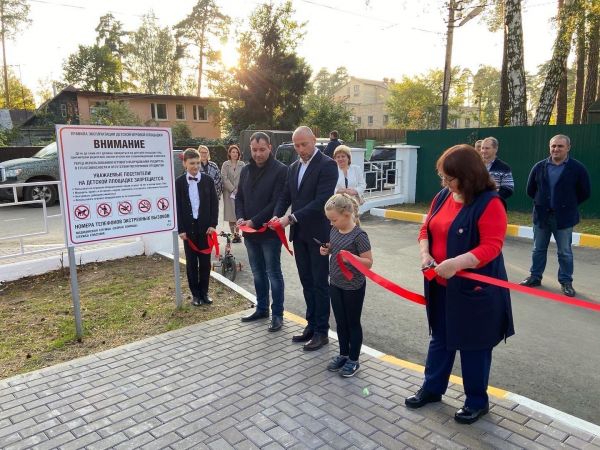В поселке Ильинский Раменского г.о (ТУ «Ильинский») прошел «Праздник двора» в честь открытия новой дворовой площадки.