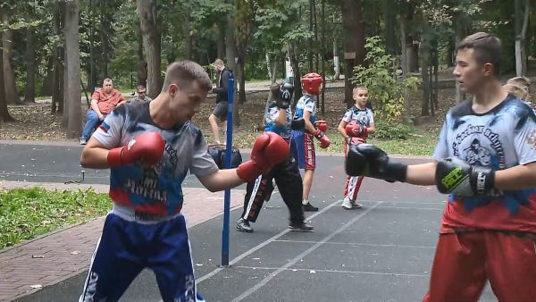 Занятия спортом полезны для здоровья.