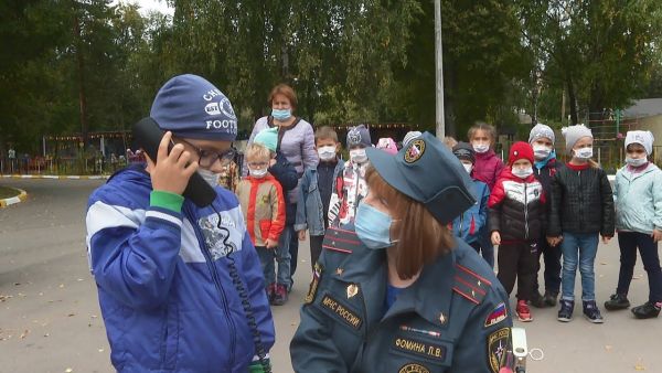 В Раменском детском саду №82 состоялось профилактическое мероприятие по пожарной безопасности.