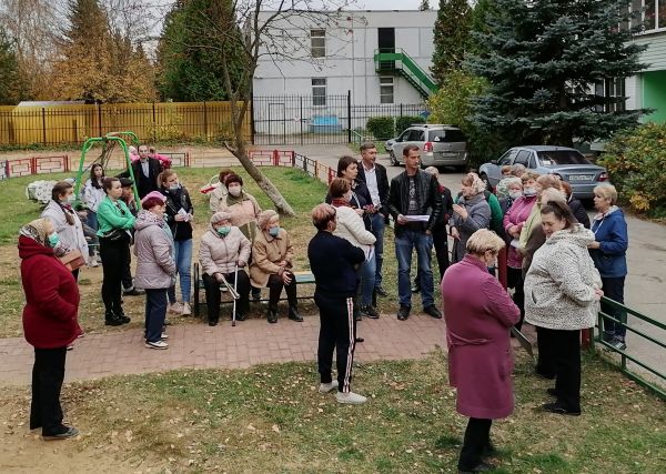 В п.Электроизолятор прошла в встреча с жителями МКД