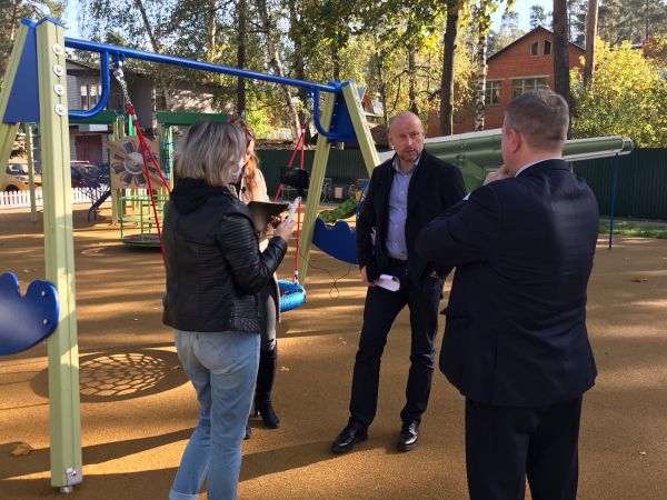 Депутат Совета депутатов Раменского г.о С.В. Демин сегодня стал гостем программы «Радиомобиль».