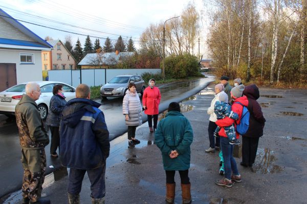 Во вторник, 20 октября, в д.Бахтеево ТУ Новохаритоновское Раменского городского округа проведено собрание жителей