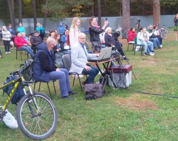 3 октября, в поселке Ильинский Раменского г.о. состоялось культурное событие — праздничный концерт «Осенняя сюита»