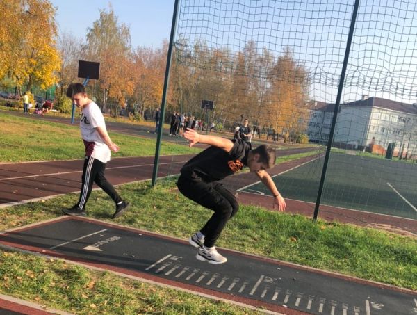 В среду, 14 октября, сотрудники Раменского центра тестирования ГТО приняли нормативы всероссийского комплекса