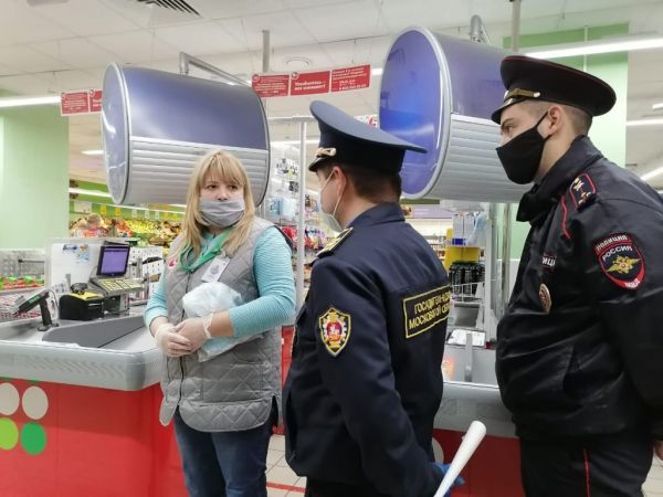 В Раменском проверили соблюдение масочного режима в магазинах