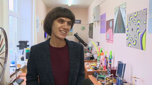 Когда Мария Пчелкина поступала в лицей физику она сдала на «2».