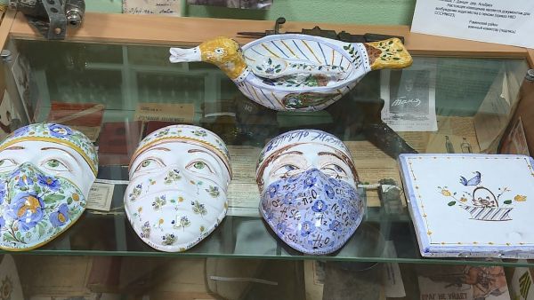 Совместный проект представили керамисты из Гжели и итальянского города Дерута.