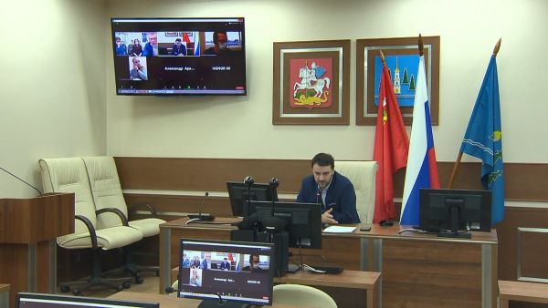 Встреча Главы округа Виктора Неволина и общественного совета при парке прошла 20 октября в дистанционном формате.