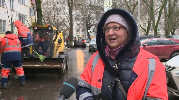 Сотрудники МБУ «Содержание и благоустройство» продолжают поддерживать город в чистоте и порядке