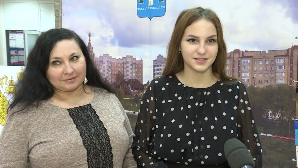 Вручение паспортов ребятам, которым исполнилось 14 лет, проходит в Раменском г.о.