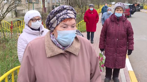 Забота власти о населении заключается и в качественном обслуживании жилого фонда.