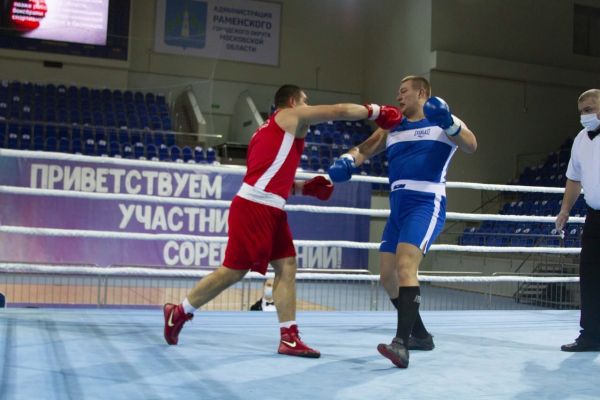 В Раменском стартовали соревнования Московской области по боксу среди юниоров и юниорок 17-18 лет и мужчин!