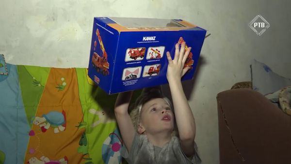 За несколько дней до Нового года волонтеры и меценаты стали зимними волшебниками.