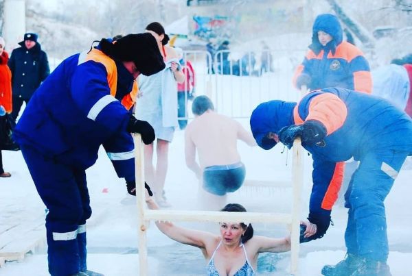 МЧС России напоминает правила безопасности в крещенские купания