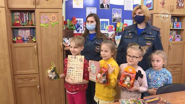 Инспектор Тетя Люда пришла к ребятам в социально-реабилитационный центр «Родник».