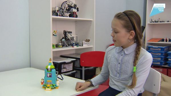 На базе Никоновской школы был открыт центр образования  «Точка роста»..